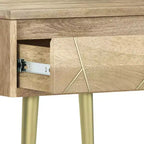 Tavolino Bissell naturale - WyndenHall: Legno di mango, intarsio in ottone, design moderno di metà secolo