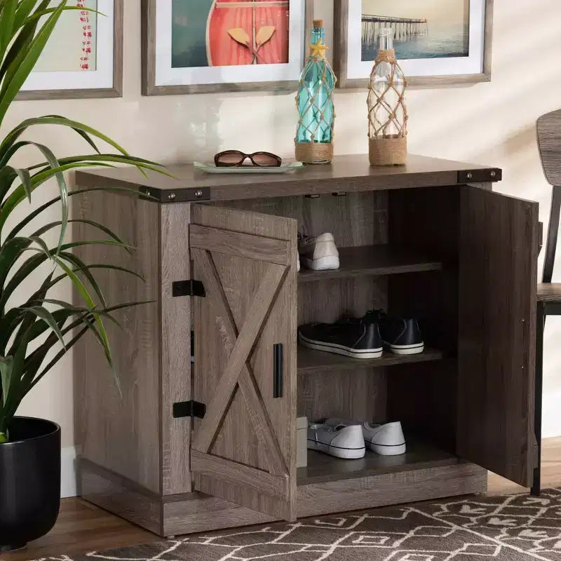 Mobile scarpiera Wayne Farmhouse Wood 2 ante in rovere marrone - Baxton Studio: Organizer per ingresso, contiene 9 paia di scarpe