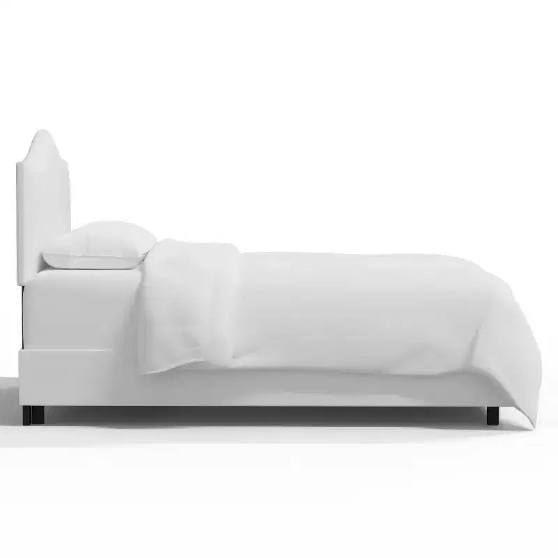 Skyline Furniture Letto Queen con testiera curva imbottita personalizzata color bianco sporco