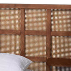 Baxton Studio Letto a piattaforma king-size con testiera ad ala Cascadia in legno, Marrone Noce