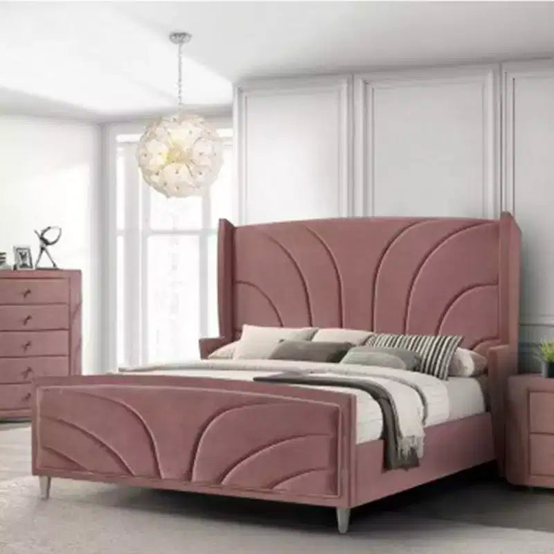 Letto King Size Orientale da 90" Salonia Letto in Velluto Rosa - Acme Furniture: Piattaforma Imbottita Capitonnè, Finitura Lucida, Struttura in Metallo