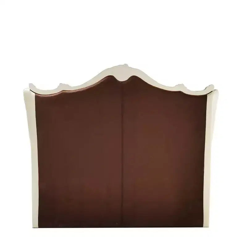 Acme Furniture 95" California King Dresden Ecopelle & Bianco osso: PU color champagne, piedi a zampa, testiera capitonné