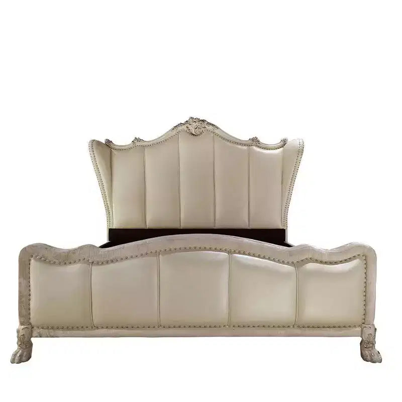 Acme Furniture 95" California King Dresden Ecopelle & Bianco osso: PU color champagne, piedi a zampa, testiera capitonné