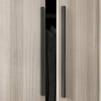 Armadio moderno freestanding in legno massiccio con ripiani