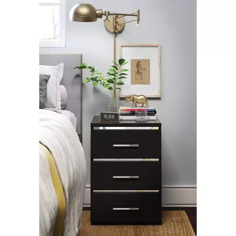 Comodino a 3 cassetti Belmont - Finch