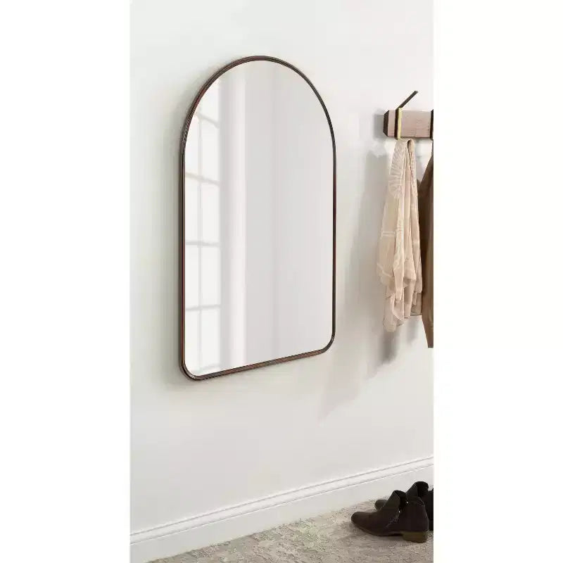 Specchio da parete ad arco incorniciato Kate and Laurel Caskill