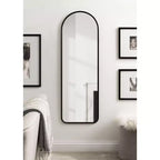 Specchio da parete ad arco incorniciato Kate and Laurel Caskill