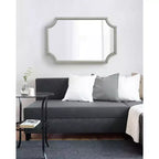 Kate and Laurel Hogan Specchio smerlato in MDF, 61 x 91 cm, Argento