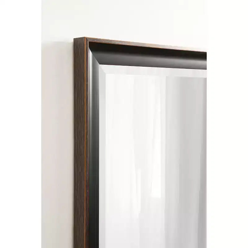 Specchio da parete con cornice Havana di Kate e Laurel