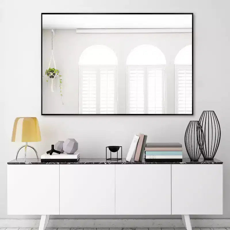 Specchio da parete decorativo rettangolare Dovelina con cornice moderna in metallo