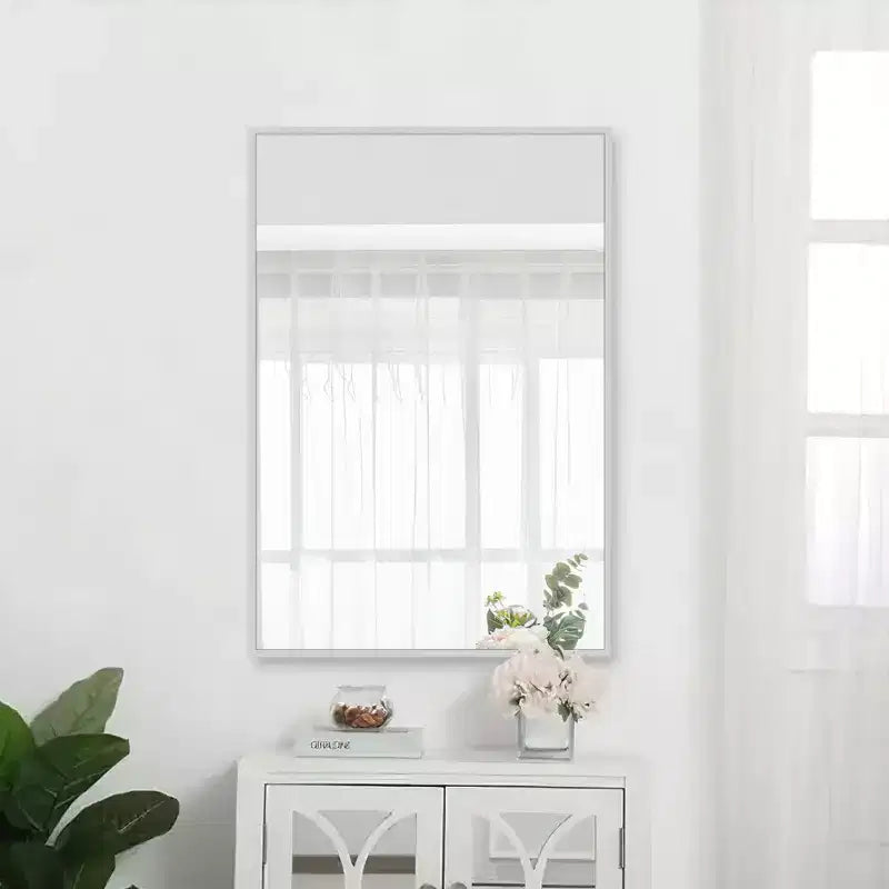 Specchio da parete decorativo rettangolare Dovelina con cornice moderna in metallo