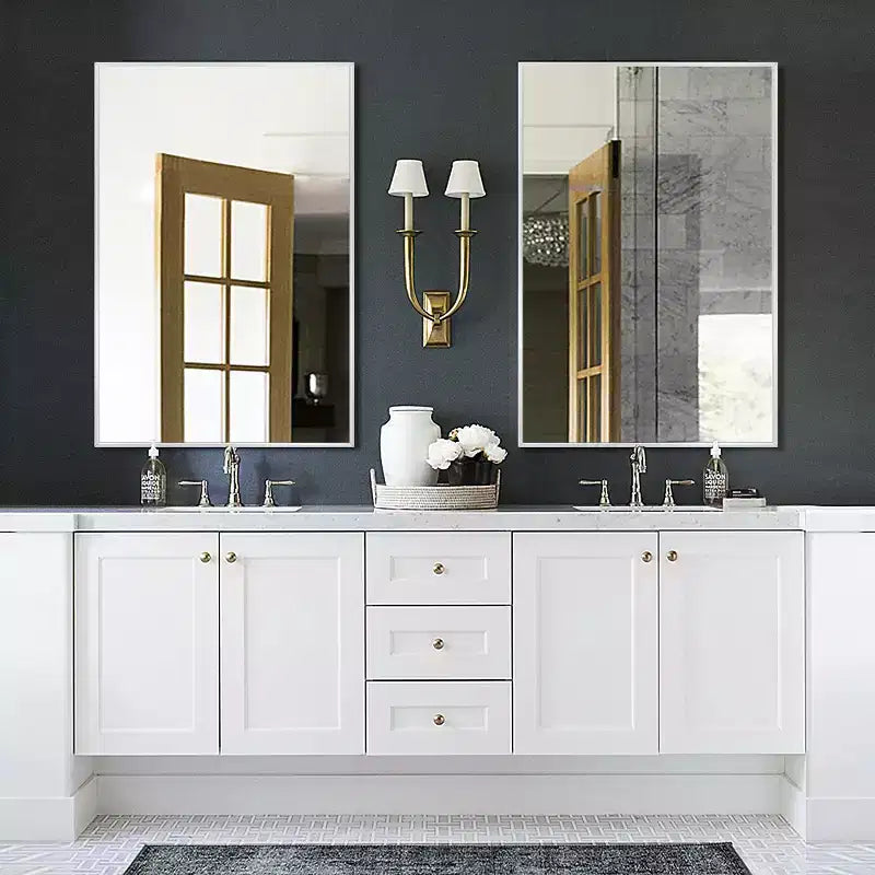 Specchio da parete decorativo rettangolare Dovelina con cornice moderna in metallo