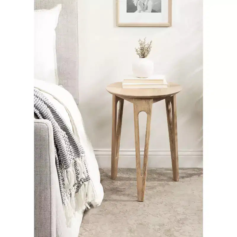 Kate and Laurel Kershaw Round Side Table, 16x16x22, Natural