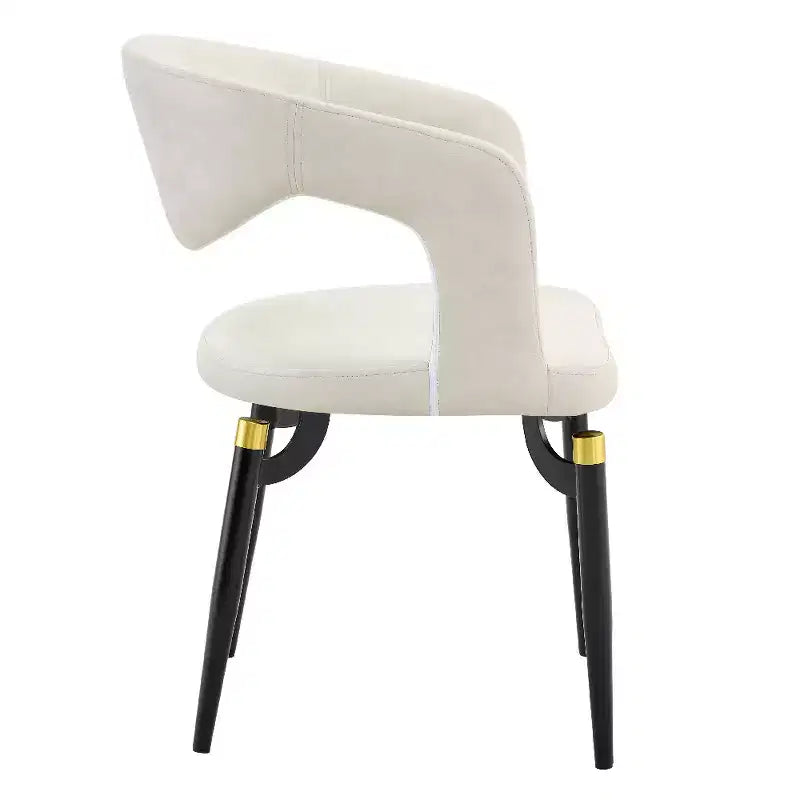 Sedia da pranzo moderna LeisureMod Entice, sedile in pelle imbottito con schienale aperto curvo e gambe in metallo, cucina moderna, sala da pranzo, casa, posti a sedere per bar