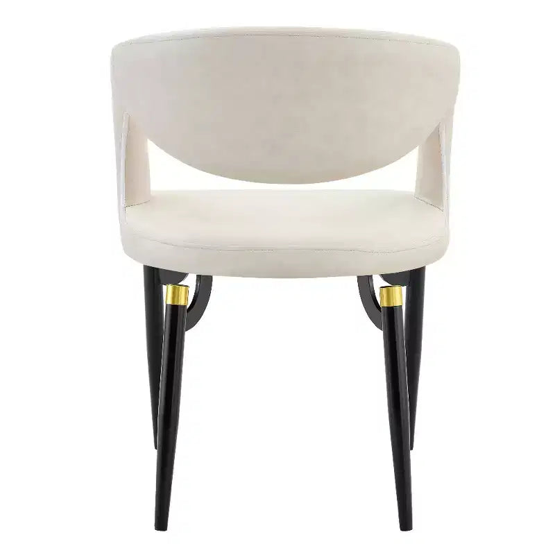 Sedia da pranzo moderna LeisureMod Entice, sedile in pelle imbottito con schienale aperto curvo e gambe in metallo, cucina moderna, sala da pranzo, casa, posti a sedere per bar