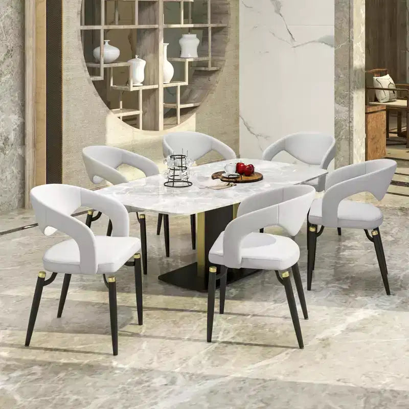 Sedia da pranzo moderna LeisureMod Entice, sedile in pelle imbottito con schienale aperto curvo e gambe in metallo, cucina moderna, sala da pranzo, casa, posti a sedere per bar