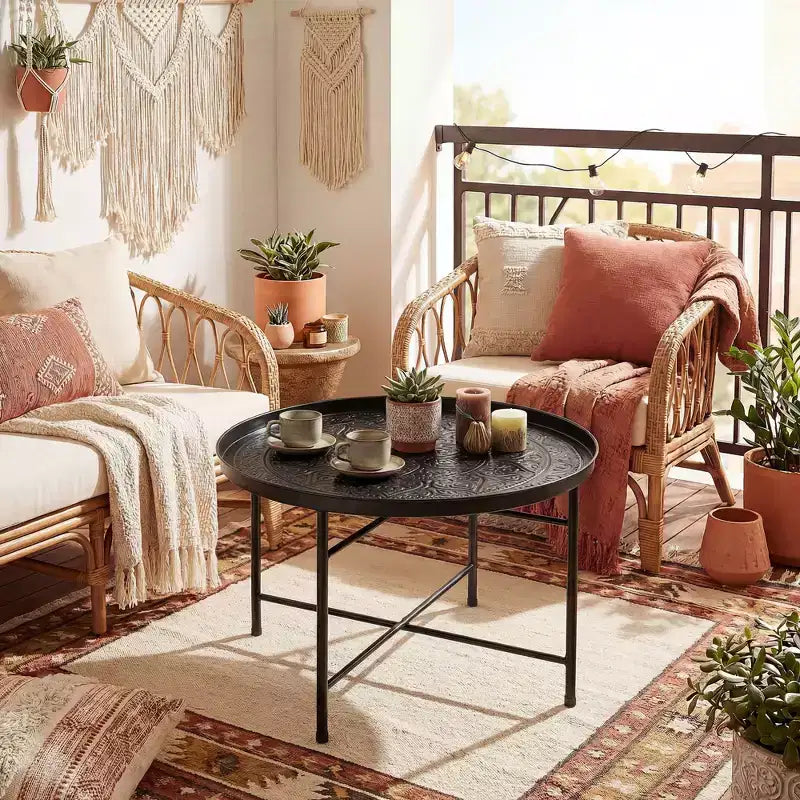 HOMCOM 24 Round Coffee Table with Hammered Tray Top, Vintage Metal Center Table for Living Room, Bedroom, Side Table
