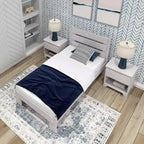 Struttura letto matrimoniale Plank+Beam Farmhouse con testiera a doghe, letto a piattaforma in legno massello
