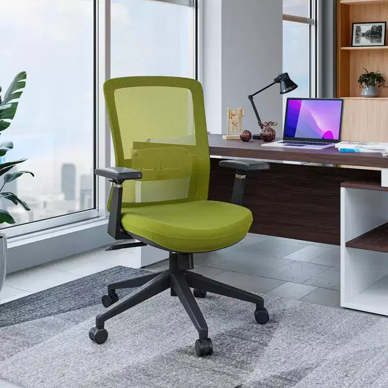 LeisureMod Ingram Ergonomic Desk Chair, Adjustable Height Swivel Task Chair with Back Support & Tilt, Comfortable 8-Hour Computer Chair for Office