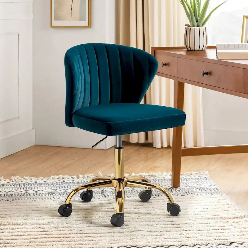 Sedia da ufficio ergonomica Ilia Modern Velvet Wingback girevole a 360 gradi con schienale trapuntato a canali di HULALA HOME