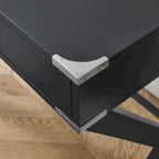 Scrivania per computer in legno massello con cassetti