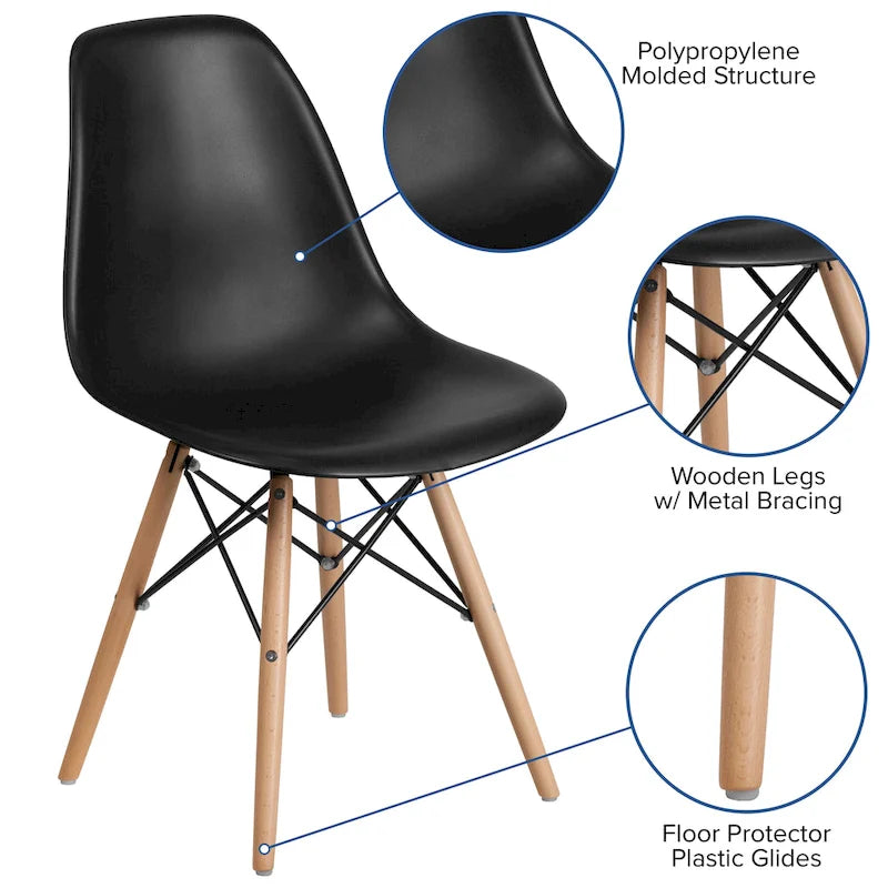 Sedia in plastica con gambe in legno