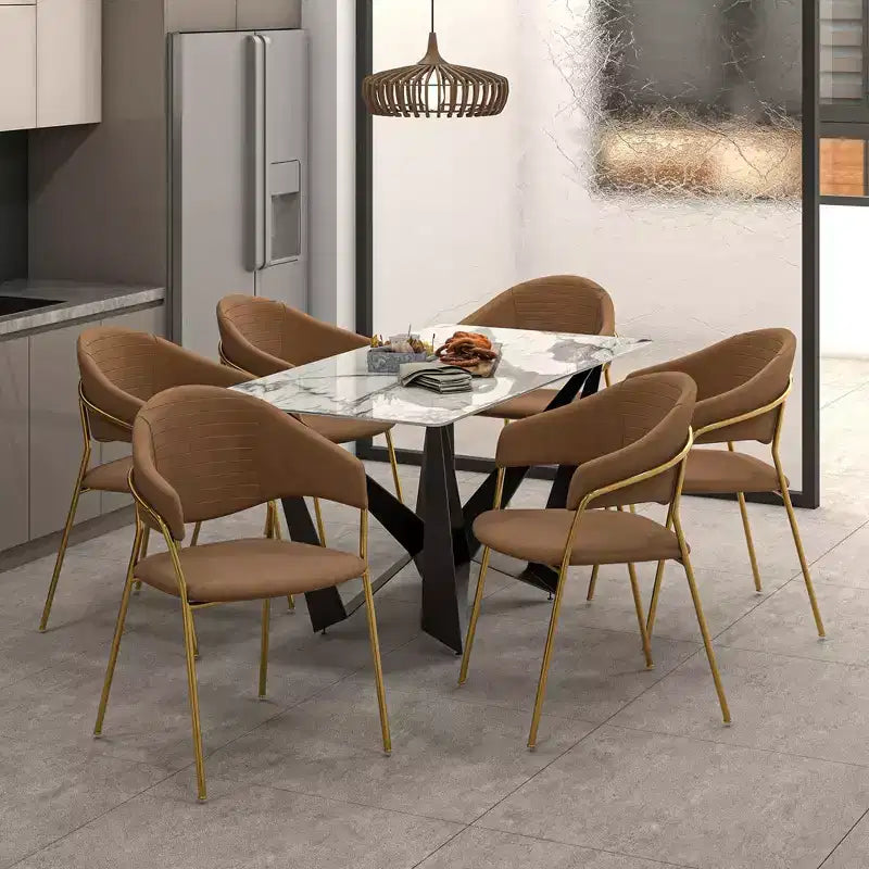 Sedia da pranzo LeisureMod imbottita in pelle e velluto, sedile e schienale ergonomici imbottiti, base resistente in acciaio inossidabile Poltrona di design Serie Bella