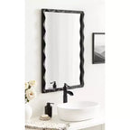 Specchio rettangolare in legno Endicott 24x36 di Kate & Laurel All Things Decor