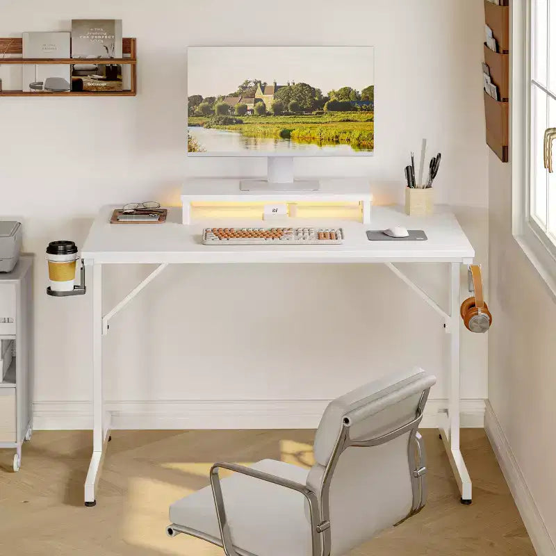 Bestier Scrivania da Gaming 42 Piccola Scrivania per Computer per Ufficio Domestico con Luci LED e Supporto per Monitor