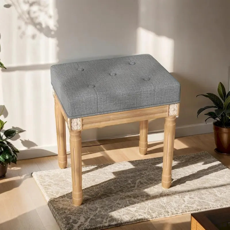 Sgabello vintage francese con bottoni trapuntati, seduta imbottita e struttura in legno