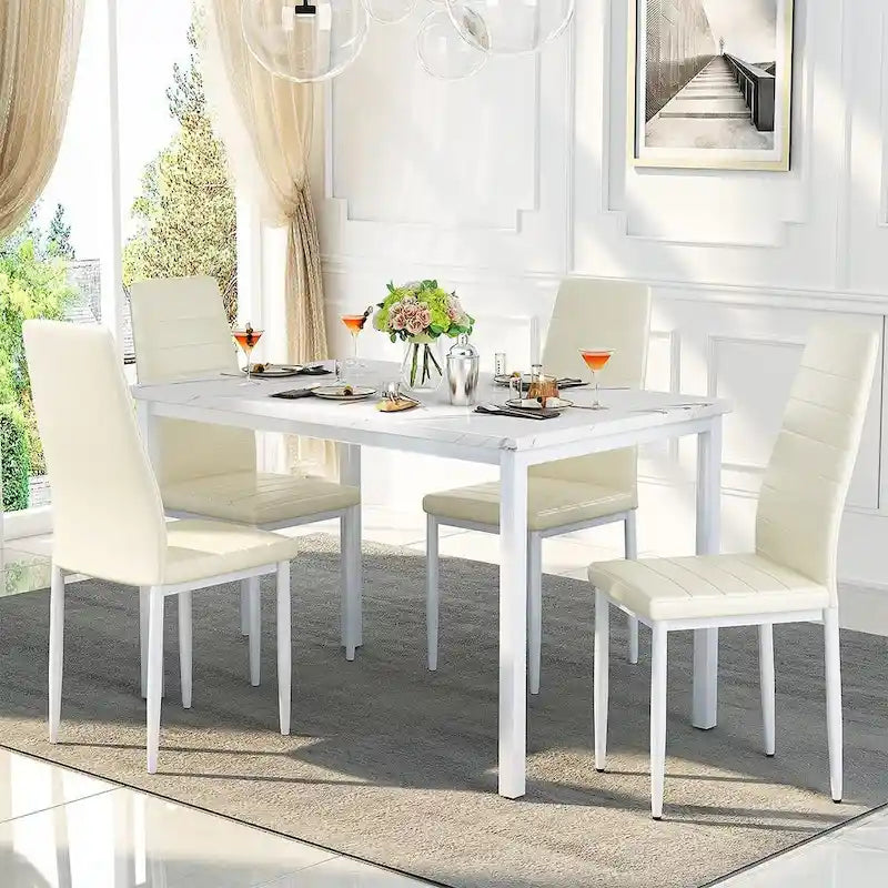 Mieres Set da pranzo moderno 5 pezzi con tavolo con ripiano in finto marmo e 4 sedie da pranzo rivestite in similpelle
