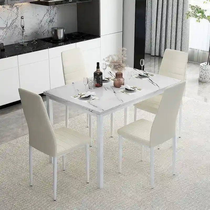 Mieres Set da pranzo moderno 5 pezzi con tavolo con ripiano in finto marmo e 4 sedie da pranzo rivestite in similpelle