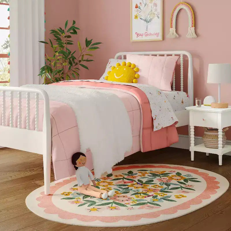 Letto singolo per bambini con sponde a fuso tornite tradizionali - Pillowfort