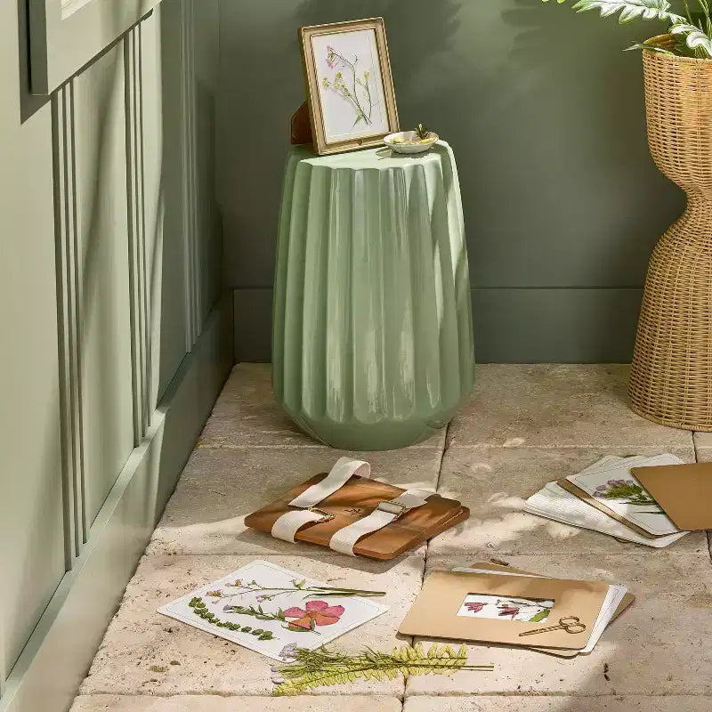 Tavolino d'appoggio in ceramica - Hearth & Hand con Magnolia