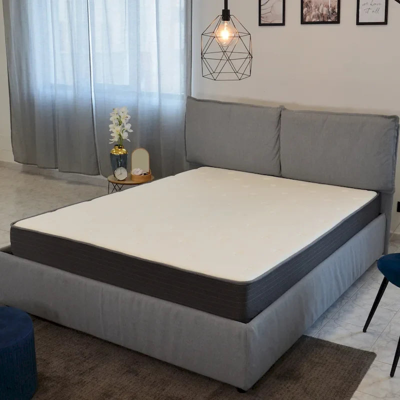 Materasso Ibrido in Memory Foam a Molle Insacchettate Equilibria da 8 pollici di media rigidità consegnato in scatola